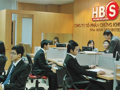 HBS trở lại đường đua thị phần môi giới